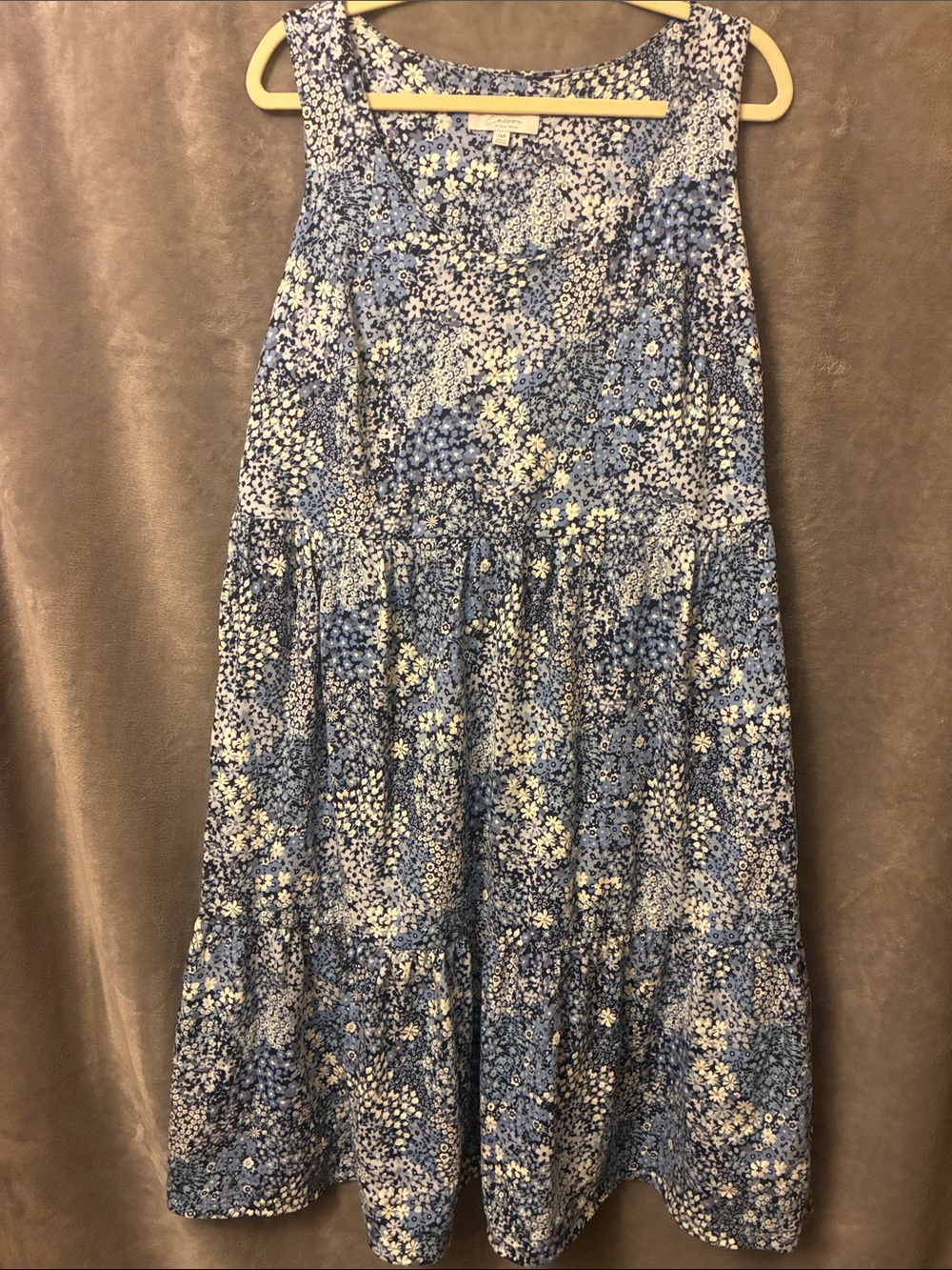 Encore by Idina Menzel. 18p. EUC. Blue Floral A-Line Tiered Midi Dress.